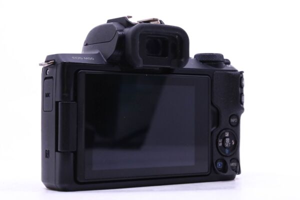 Canon EOS M50 Aynasız Fotoğraf Makinesi (EF-M Mount)