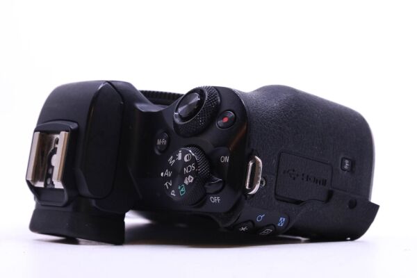 Canon EOS M50 Aynasız Fotoğraf Makinesi (EF-M Mount)