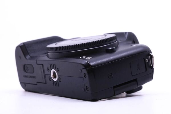 Canon EOS M50 Aynasız Fotoğraf Makinesi (EF-M Mount)