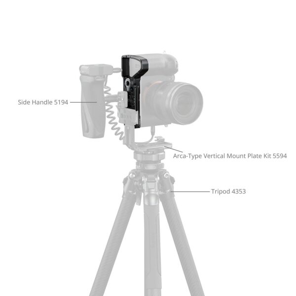 SmallRig 6033 Sony Alpha 7 V / 7R V / 7 IV için AirTag Yuvalı Taban Plakası