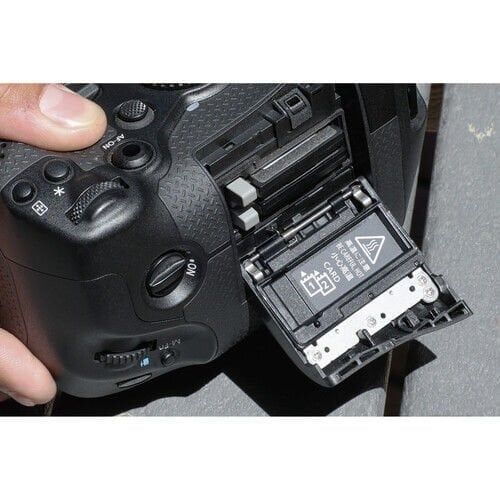 Canon EOS R1 Aynasız Fotoğraf Makinesi (RF Mount)