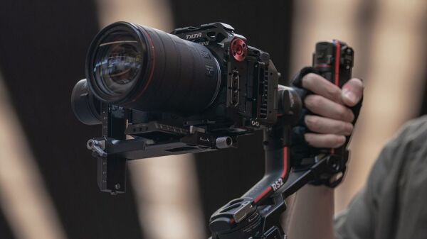 Tilta TA-T32-A-B Canon R5C için Kamera Kafes Kiti